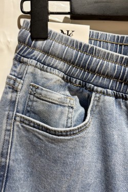 NKM715-JEAN