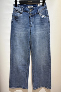 NKM679-JEAN