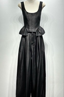 EC15858-NOIR
