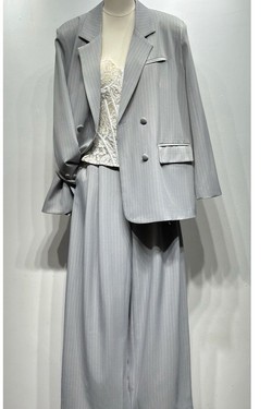 EC13657-GRIS