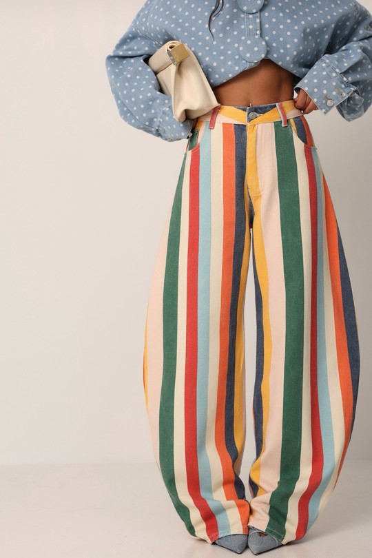 P13711-MULTICOULEUR
