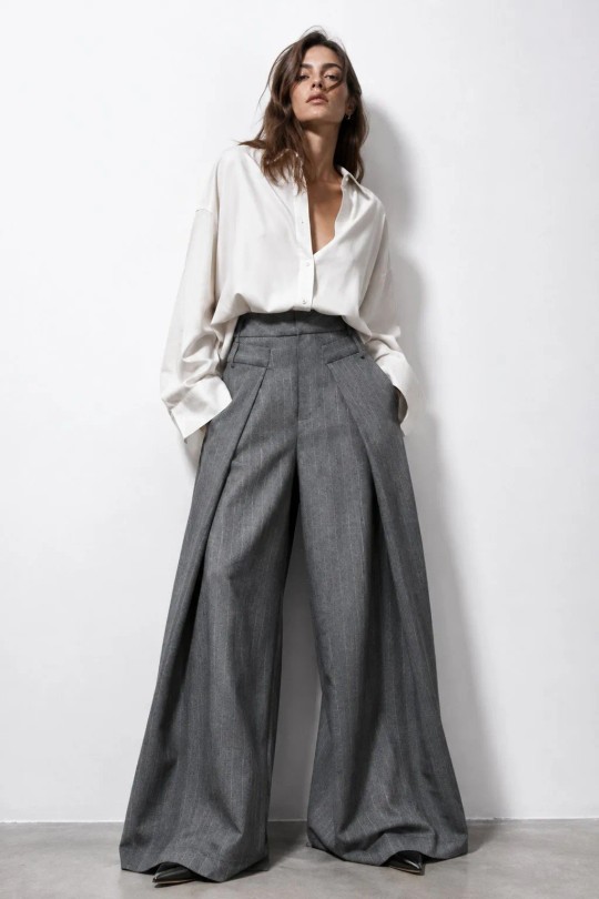 P15990-GRIS