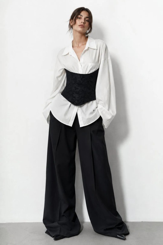 ST15262-NOIR