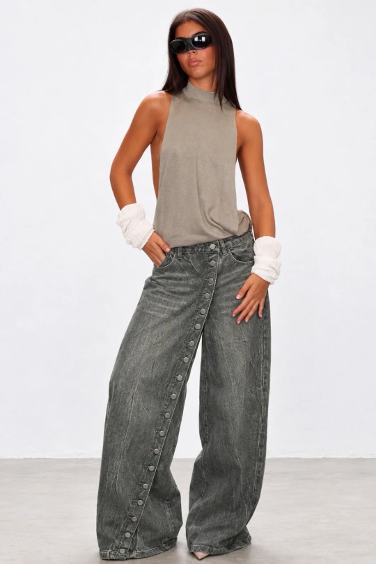 P13965-KAKI