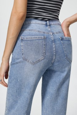 HM8665-JEAN