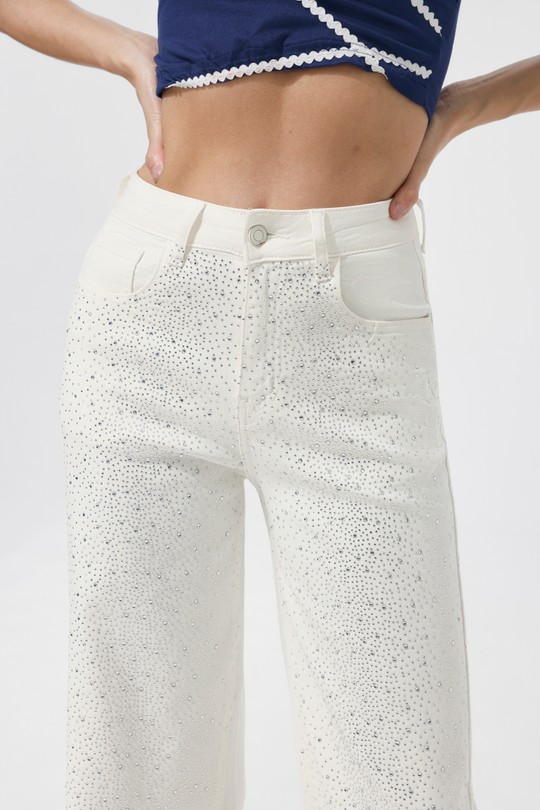 HM8652-1-BLANC