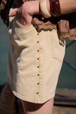 L104-BEIGE