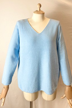 580 PETITE PULL-OVER V NECK-BEIGE