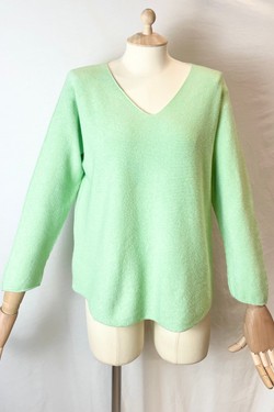 580 PETITE PULL-OVER V NECK-BEIGE