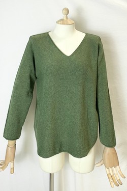 580 PETITE PULL-OVER V NECK-BEIGE