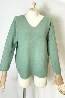 580 PETITE PULL-OVER V NECK-BEIGE