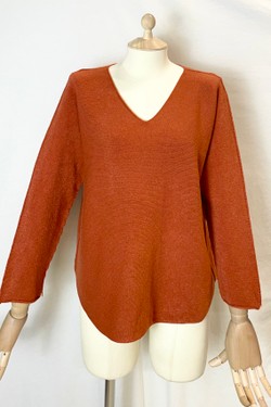 580 PETITE PULL-OVER V NECK-BEIGE
