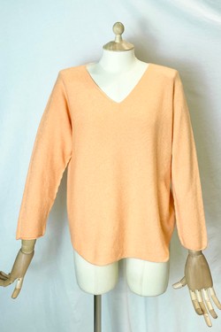 580 PETITE PULL-OVER V NECK-BEIGE