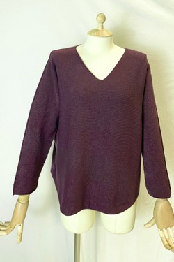 580 PETITE PULL-OVER V NECK-BEIGE