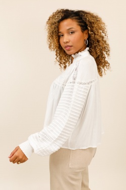 M011-BLANC