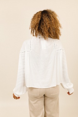 M011-BLANC