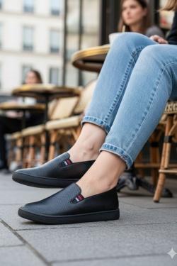 B937-GRIS