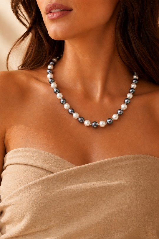 COLLIER-3660005-NOIR