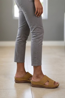 AC26-62-BEIGE