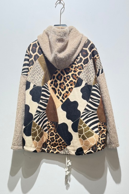 5769H-1-1-CAMEL