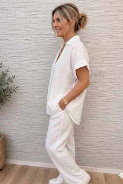 efp18337-BLANC