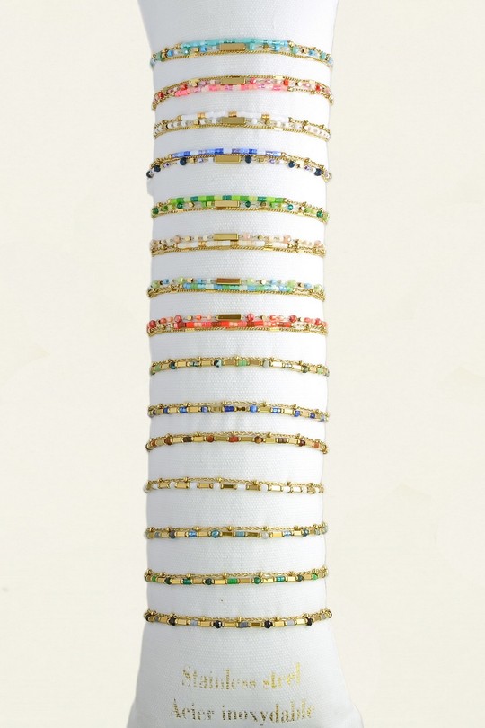 3638-11 Lot de 15 bracelets dorés en acier inoxydable avec perles en pâtes de verre-MULTICOULEUR