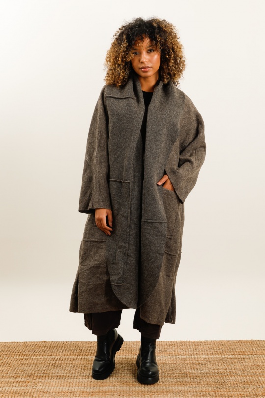 898043-TAUPE