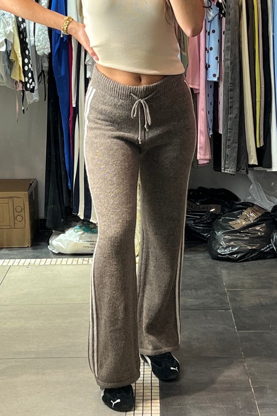 52085-TAUPE
