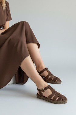 n5826-TAUPE