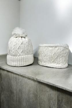 D229-F VELOURS BEANIE