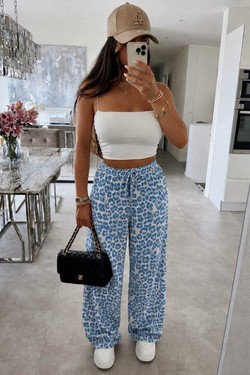 689leo-ROSE