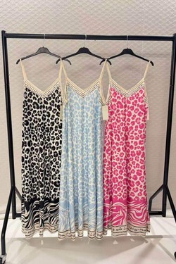 5689leo-ROSE