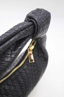 24P-6098 -NOIR