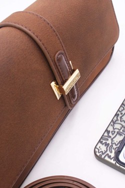 25B-6379-MARRON