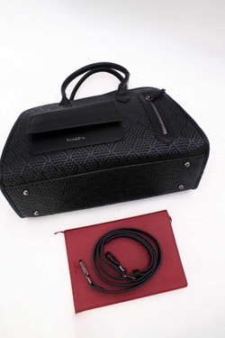 24B-6119-NOIR