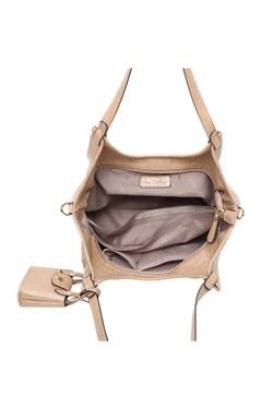 1685649-CAMEL