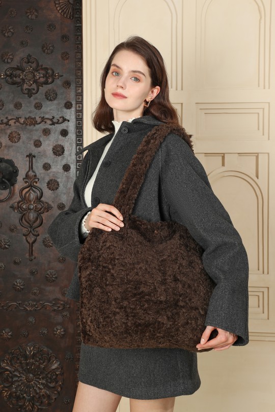 1685782-MARRON