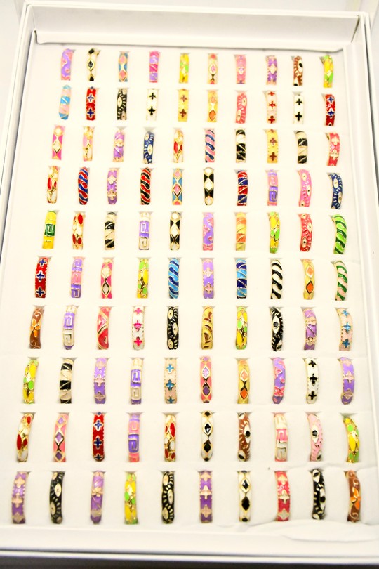 B100-MULTICOLORE