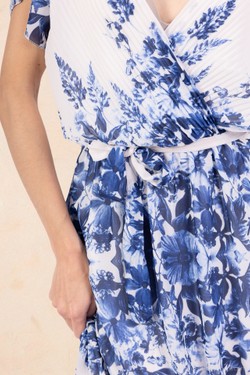 968506-INS-BLEU