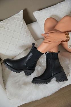 M-617-NOIR
