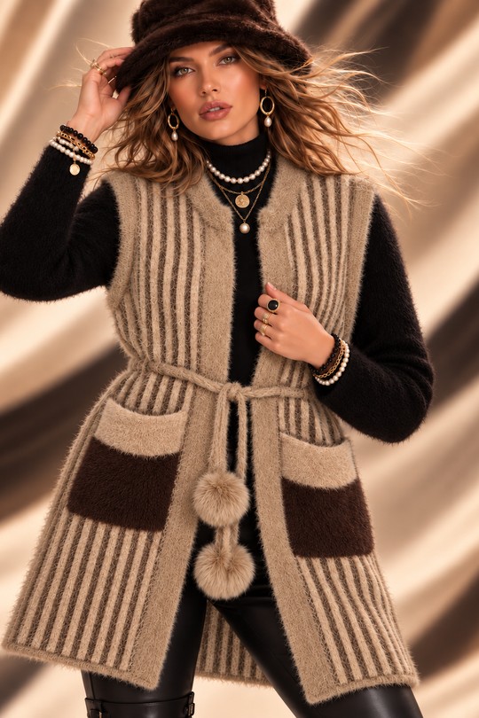 SAHARA STRIPE – GILET LONG DUveteux À CEINTURE ET POMPONS-MARRON FONCÉ