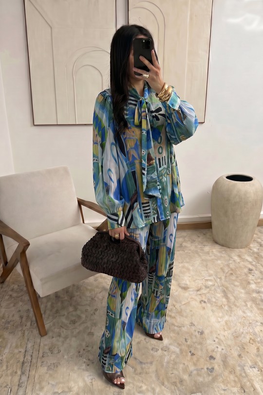 H558-18 Ensemble Samantha -BLEU