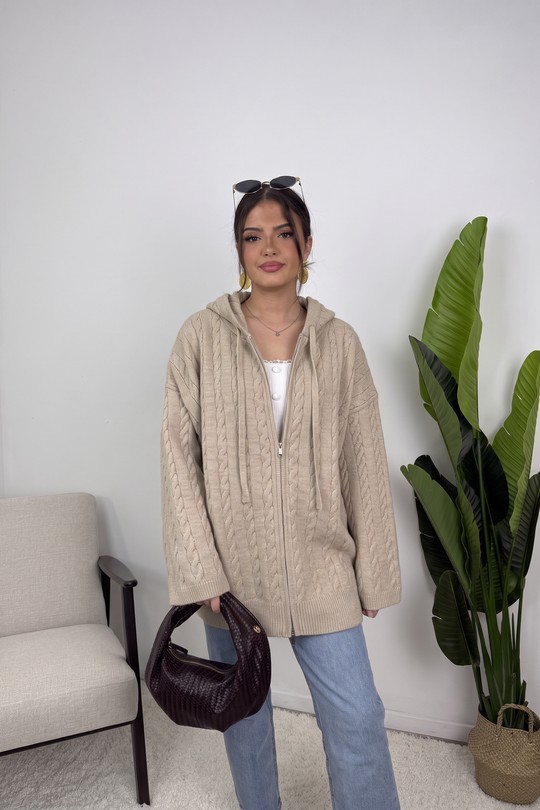 AJ315 Gilet à capuche en maille torsadée – LÉNA-BEIGE