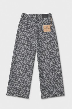 047B -GRIS