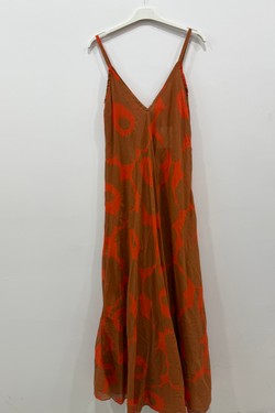 629212-BRIQUE