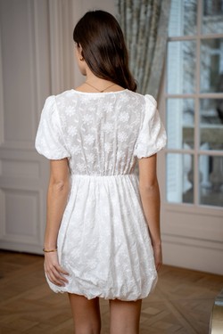 W0438-YASMIN-BLANC
