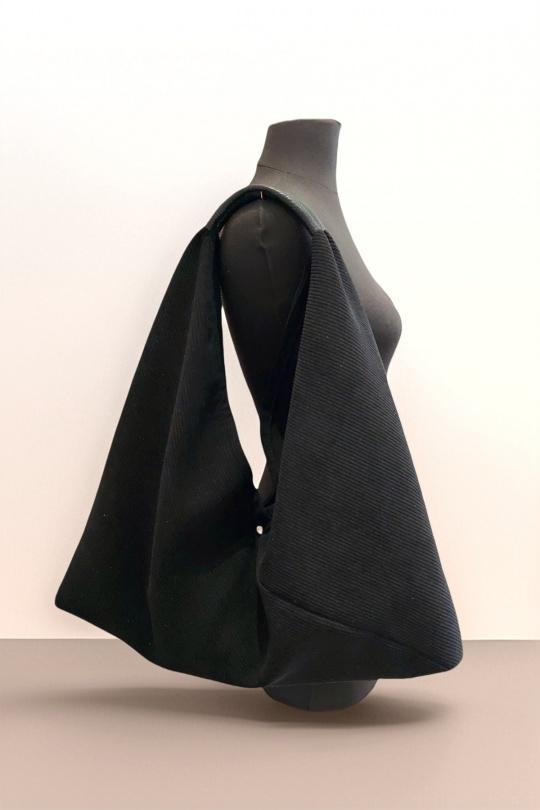 IT0485-NOIR