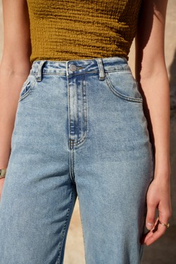 FT057-JEAN