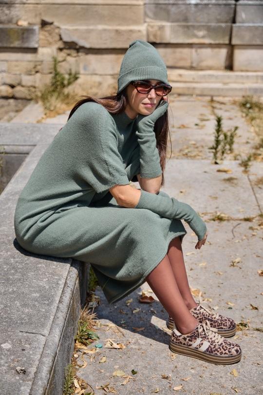 ROBE PULL SANS COUTURE 570130-VERT
