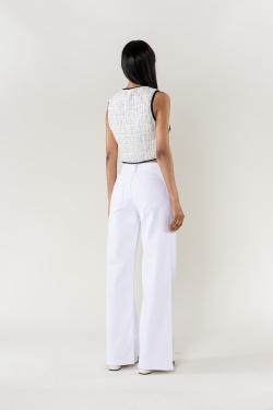 P139-10-BLANC